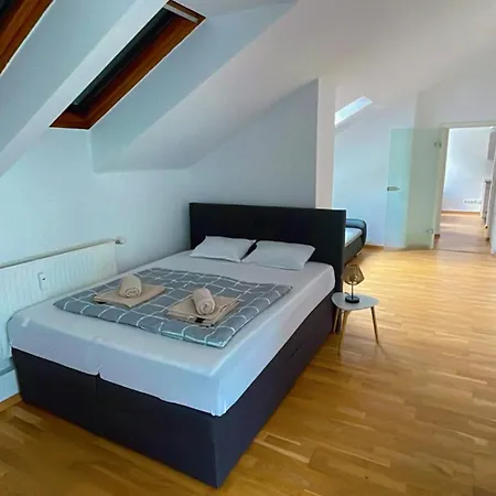 Little Big Team Apartment Krems an der Donau Exterior photo